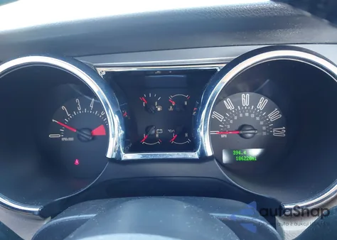 2008 Ford Mustang V6 Deluxe/V6 Premium z USA, uszkodzony, nr VIN 1ZVHT80N885162474